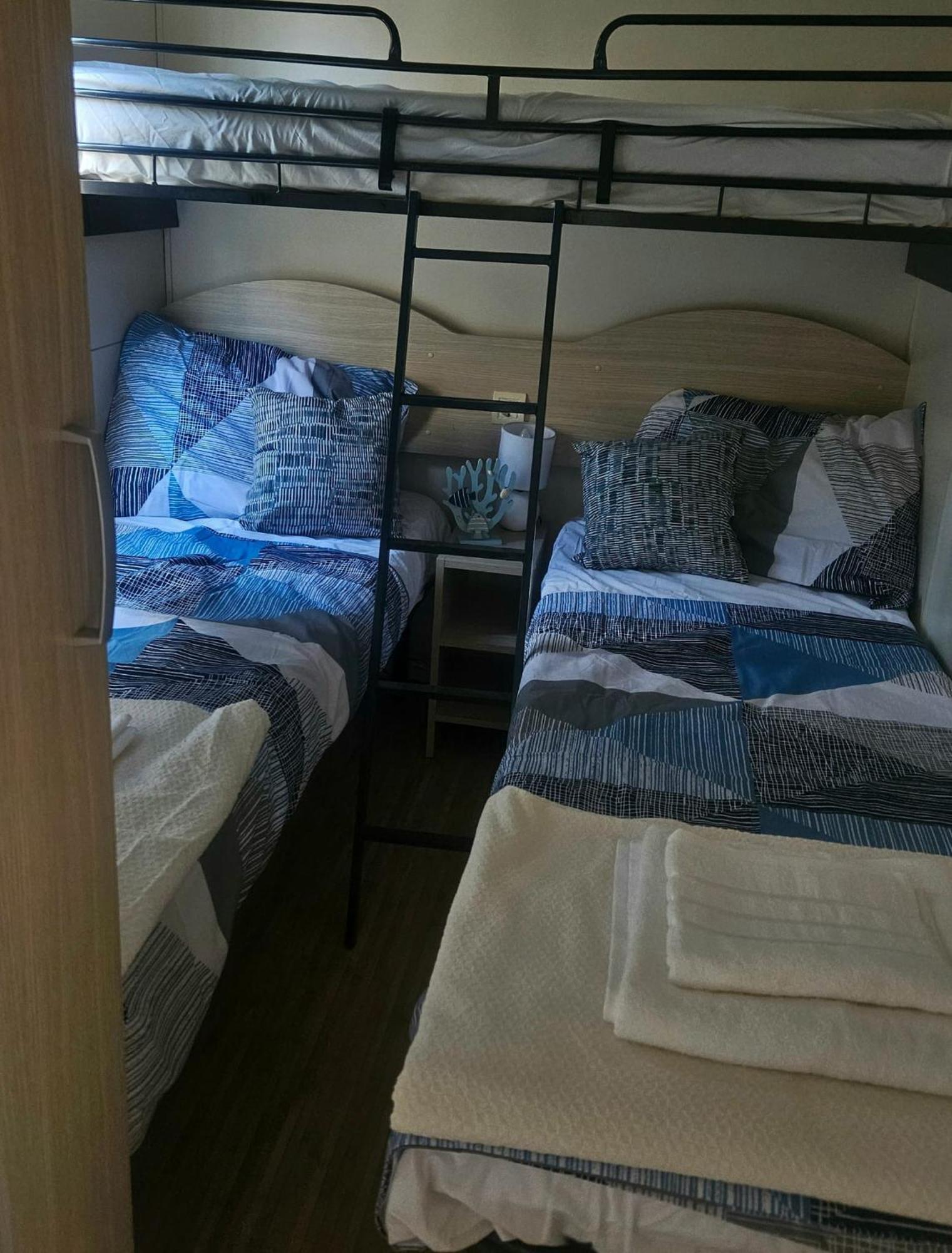 Mobile Home Relax Klenovica Bagian luar foto